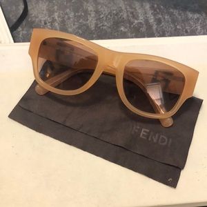 Fendi wayfarer sunglasses
